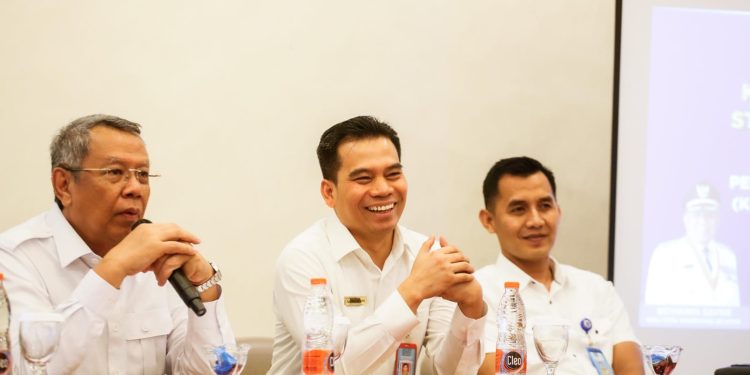 Buka Program Kelurahan Cinta Statistik, Ini Harapan Wali Kota Tangsel