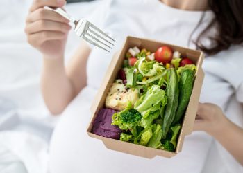 Jenis Makanan Ini Punya Manfaat Lebih Jika Dimakan Mentah, Kok Bisa?