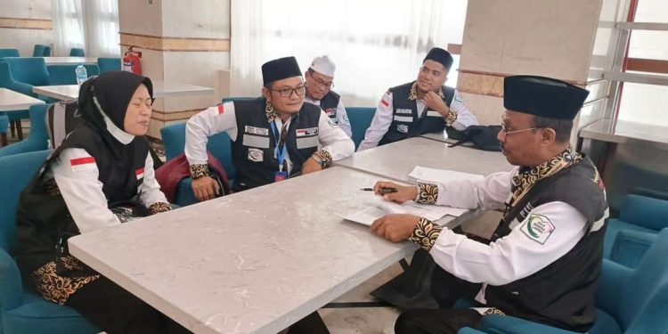 Kantor Sektor 4 Madinah Berikan Arahan Kepada Ketua Kloter 24 JKG