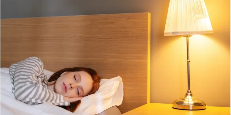 Tidur dengan Lampu Menyala Rentan Kena Penyakit Berbahaya, Ini Alasannya