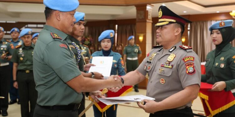 Kapolres Tangsel Terima Brevet Kehormatan “Setia Waspada” Dari Paspampres