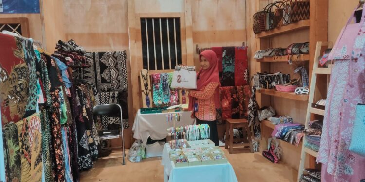 Manfaatkan KUR BRI, Zialova Batik Sukses Bertransformasi Jadi Produsen Fashion Lokal Favorit di Pekalongan