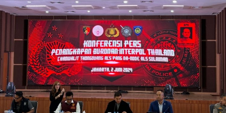 Besok, Polri Akan Ekstradisi Buronan Nomor 1 Thailand Chaowalit Thongduang