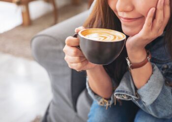 Tips Sehat Minum Kopi Tanpa Membebani Ginjal