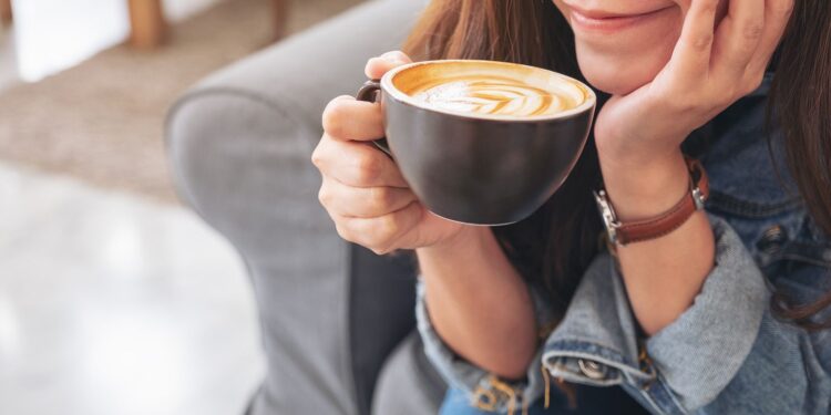 Tips Sehat Minum Kopi Tanpa Membebani Ginjal