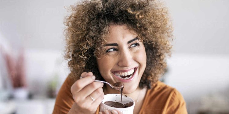 10 Makanan Lezat Ini Ampuh Bikin Stress Terhempas dan Nggak Balik Lagi