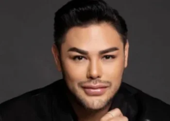 Hasil Jual Hijab, Ivan Gunawan Donasi Ambulans dan Uang ke Palestina Miliaran Rupiah