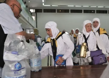 Jamaah yang Membawa Air Zamzam dalam Koper Bagasi Siap-siap Kena Denda Rp 25 Juta