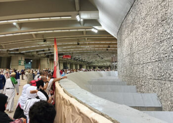 Hari Kedua di Mina, Jamaah Haji Lontar Jumrah Ula, Wustha, dan Aqabah