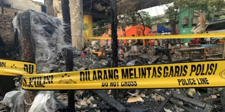 Kebakaran di Petamburan, 14 Unit Damkar Dikerahkan ke TKP