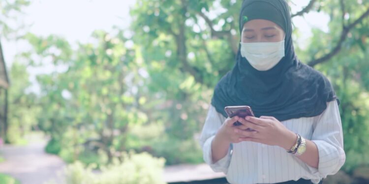 pakai masker di luar ruangan