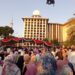 Indahnya Toleransi, Jamaah Sholat Idul Adha Masjid Istiqlal Diperbolehkan Parkir di Gereja Katedral