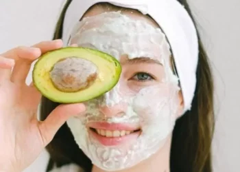 Ladies, Lebih Penting Mana, Skincare Atau Makanan Sehat?