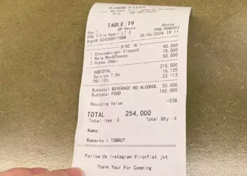 Karyawan Restoran Dipecat Setelah Tulis Kata Ini Untuk Pengunjungnya