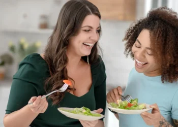 Perempuan Usia 40-an Wajib Banget Konsumsi Asupan Ini