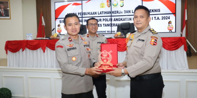48 Serdik SIP Angkatan ke-53 Laksanakan Latja dan Latnis di Polres Tangsel