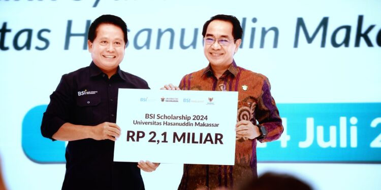 BSI Gelar CEO Mengajar di Makassar dan Berikan Beasiswa Rp5,5 Miliar