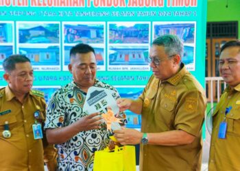 Benyamin Davnie Resmikan 70 Unit Rumah Layak Huni di Serpong Utara