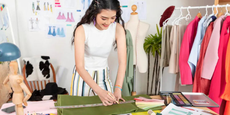 Tips Memulai Bisnis Fashion dengan Brand Sendiri, Berani Coba?