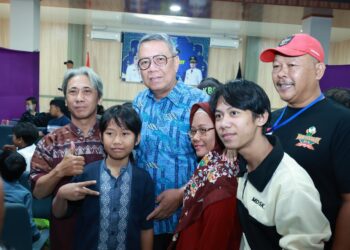 Gelar Khitanan Massal, Benyamin Davnie Apresiasi Keluarga Besar Ojol Tangsel
