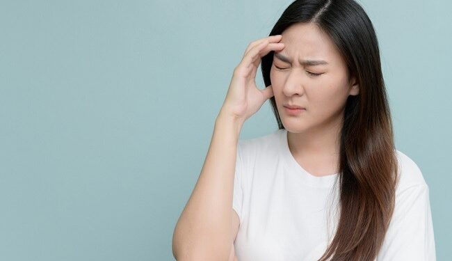Benarkah 5 Cara Sederhana Ini Bisa Redakan Gejala Migrain Tanpa Obat?