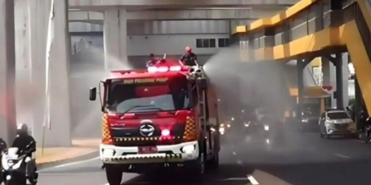 Polusi Udara Jakarta Buruk, Dinas Lingkungan Hidup Turunkan Dua Mobil Kabut Air