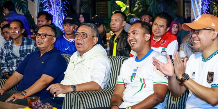 Benyamin Davnie Nobar Euro 2024 Bersama Warga Kecamatan Ciputat Timur