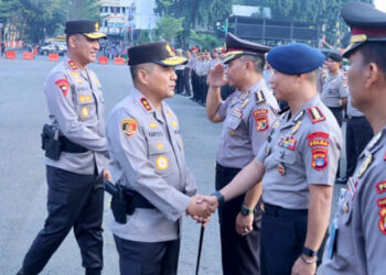 Pimpin Upacara Kenaikan Pangkat 1.274 Personel, Kapolda Metro Jaya: Jaga Amanah dengan Sebaik-baiknya