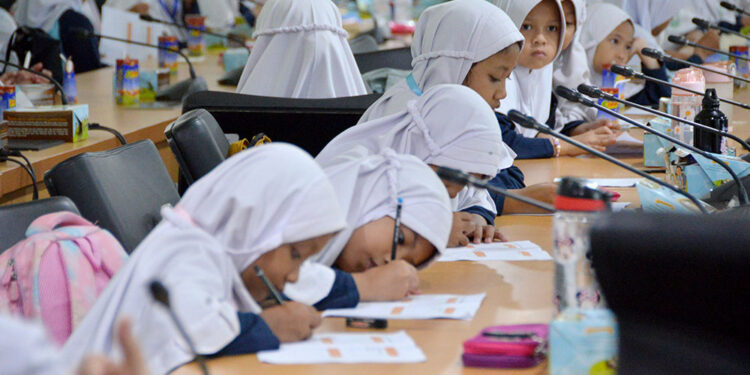Usulan Sekolah Gratis oleh DPRD DKI, Akankah Disetujui?
