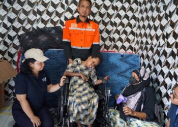 BAZNAS Tangsel Beri Bantuan kepada Anak Disabilitas Somalia di Cirendeu