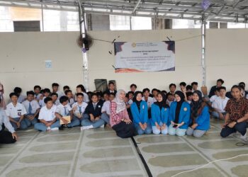 Meningkatkan Pemahaman Siswa SMK pada Software Akuntansi Berbasis MYOB, Zahir, dan Accurate