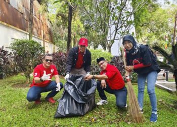 PDI-P Kota Tangsel Menggelar Gerakan Operasi Bersih di Serpong