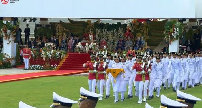 Penurunan Bendera di IKN Diiringi Suasana Mendung