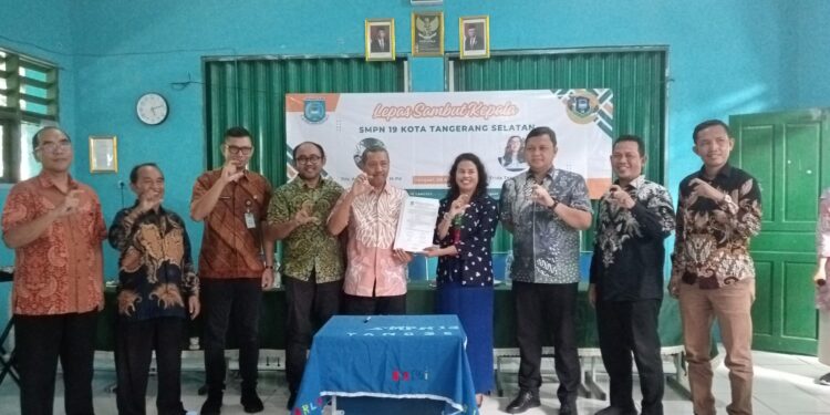 SMPN 19 Kota Tangsel Gelar Lepas Sambut Kepala Sekolah