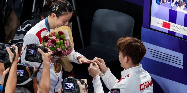 Tak Disangka, Atlet Bulu Tangkis Ini Dilamar di Olimpiade Paris