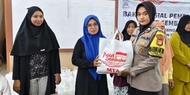 Sambut HUT Ke-79 RI, Polsek Pamulang Gelar Baksos di Yayasan Majlis Tafsir Al Quran