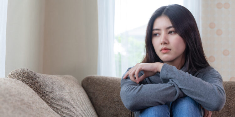 Terlalu Sering Bertemu Orang Bikin Lelah Sosial, Begini Tips Bagi Si Introvert