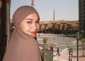 Selebgram Ini Diteriaki ‘Haram’ Saat Umroh Gara-Gara Bawa Ini