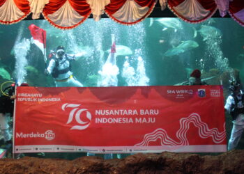 Ancol Hadirkan Beragam Acara Spesial di HUT RI ke-79, Kibarkan Bendera di Aquarium Rasaksa