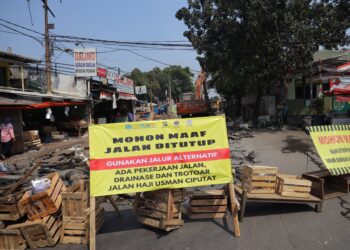 Pemkot Tangsel Lakukan Penataan Jalan di Pasar Ciputat Demi Tingkatkan Estetika
