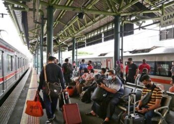 Wacana Kenaikan Harga Tiket KRL, Ini Penjelasan Kemenhub