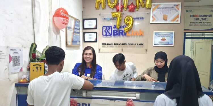 Kisah Wanita Hebat AgenBRILink Dorong Literasi Keuangan