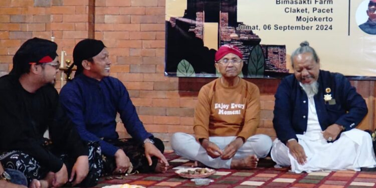 disway blangkon merah