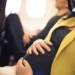 Ketika Ibu Hamil Bepergian Naik Pesawat, Amankah?