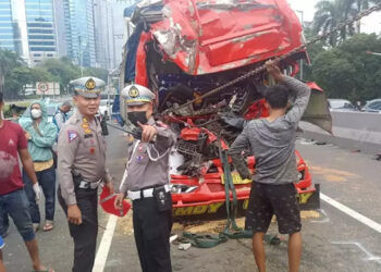 Kecelakaan Maut Libatkan Dua Truk di Tol Dalam Kota, Begini Kronologinya