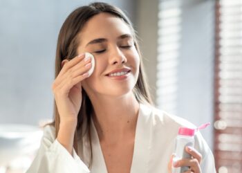 Kenali Manfaat Micellar Water, Air Ajaib untuk Kecantikan Kulit