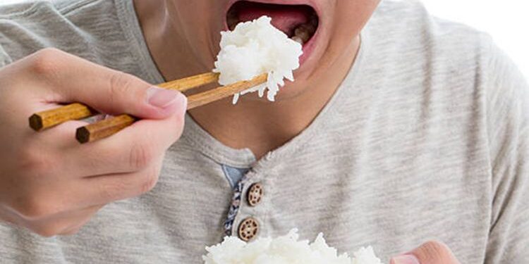 Agar Penderita Diabetes Bisa Makan Nasi Putih dengan Aman, Ikuti Tiga Tipsnya