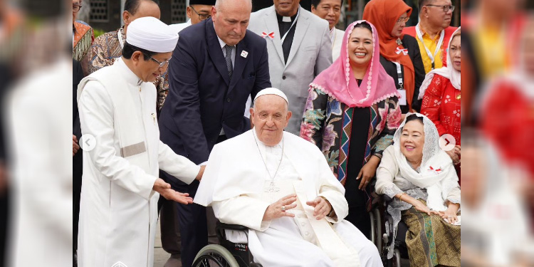 Tinggalkan Indonesia, Paus Fransiskus: Semoga Allah Melestarikan Anugerah Ini