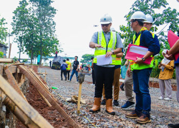 Pastikan Berjalan Lancar, Pilar Tinjau Langsung Pembangunan Jalan Akses TPU Sarimulya