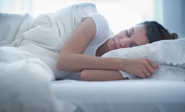 Penelitian: Tidur Lebih Lama di Akhir Pekan, Turunkan Risiko Penyakit Jantung